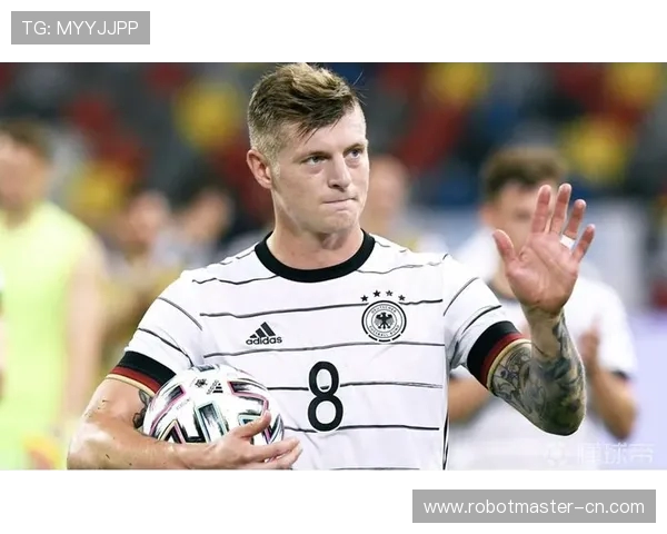 克罗斯:从中场指挥官到世界足球的璀璨明星之路 克罗斯:从中场指挥官到世界足球的璀璨明星之路