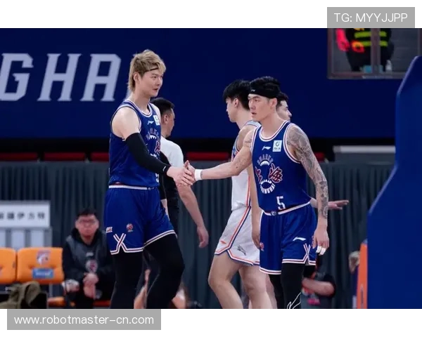 奥斯与阿青年激战正酣谁能在这场对决中笑到最后