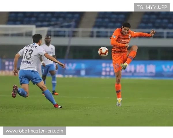 央视直播泰达对阵鲁能精彩赛事回顾与分析