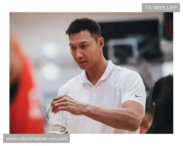 易建联：从篮球场上的传奇到生活中的榜样，探寻他的成长与坚持之路