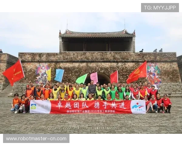 成都乒乓球队荣登团队协作排行榜第一名展现卓越实力与团结精神